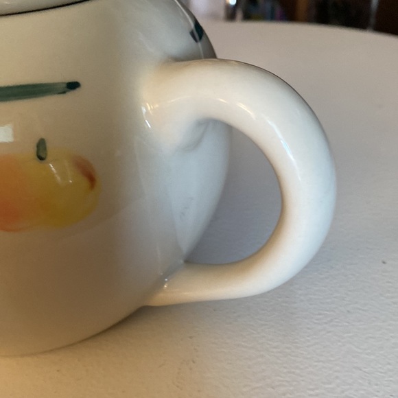 Vintage Hearthstone pottery 6 cup teapot, Apple design. USA. - Picture 4 of 5